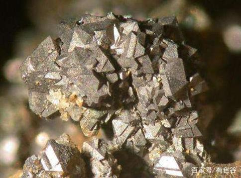 10日钴价维稳 鹏欣资源7000吨氢氧化钴产线一期竣工